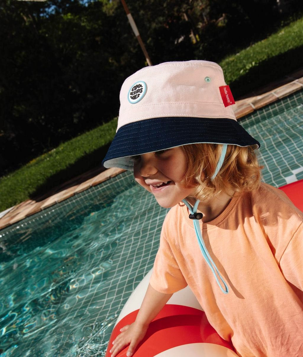 Roze bob hat kind blauw rand verstelbare bandjes Cool Kids Patch Hello Hossy