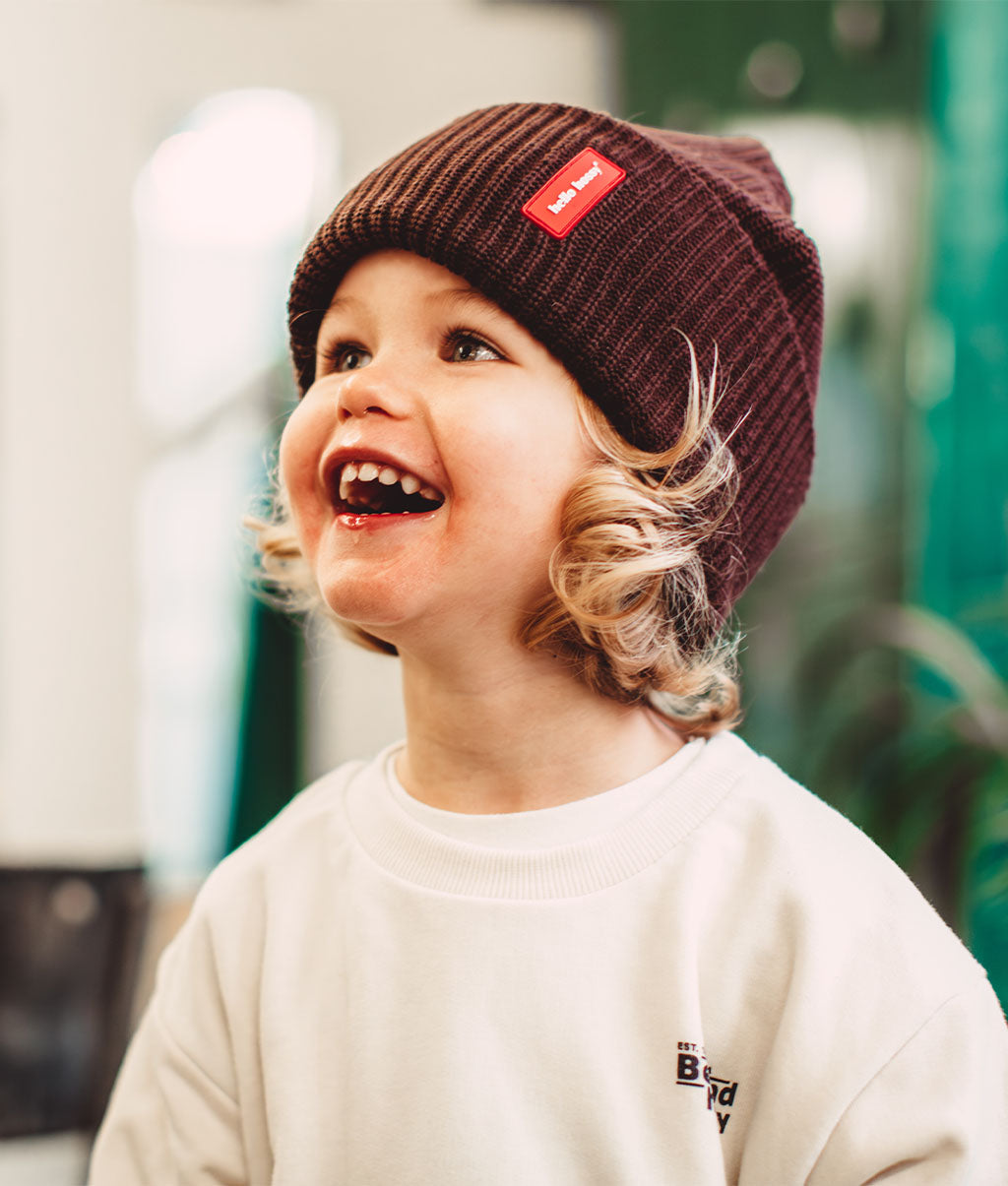 Bonnet coloré Enfants & Adultes Flow Chocolate, 100% coton biologique, sans pompon, dès 9 mois, Cool Kids Only !