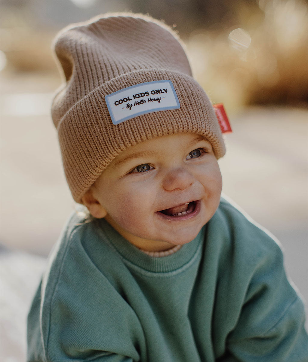 Bonnet coloré Enfants Pop Champagne, maille douce et fine, laine, sans pompon, dès 9 mois, Cool Kids Only !