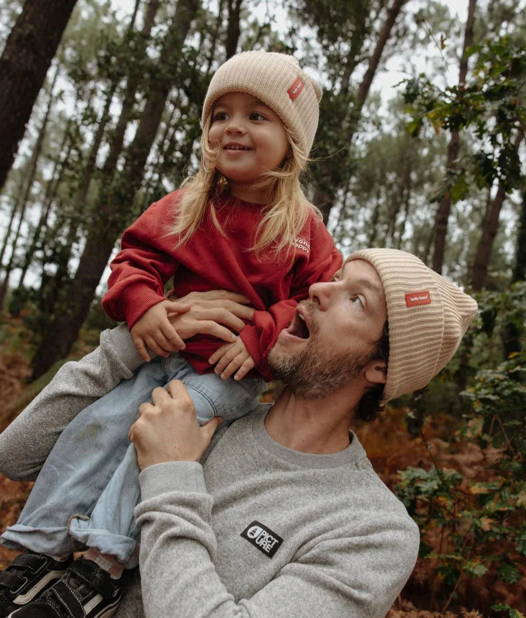 Duo papa-enfant avec le bonnet uni Flow Creamy – look décontracté – Hello Hossy