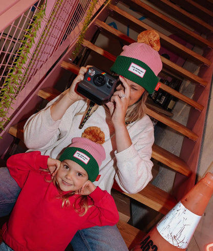 Duo maman enfant bonnets rose vert pompon Hello Hossy
