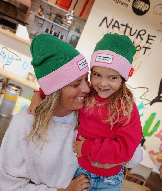 Duo muts kind en mama groen roze geborduurde label Hello Hossy
