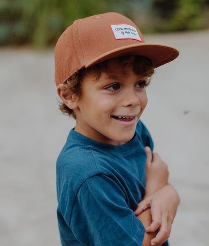 Casquette Enfants Mini Foxy, visière plate, 100% coton biologique, certifiée Oeko-Tex, dès 9 mois, Cool Kids Only !