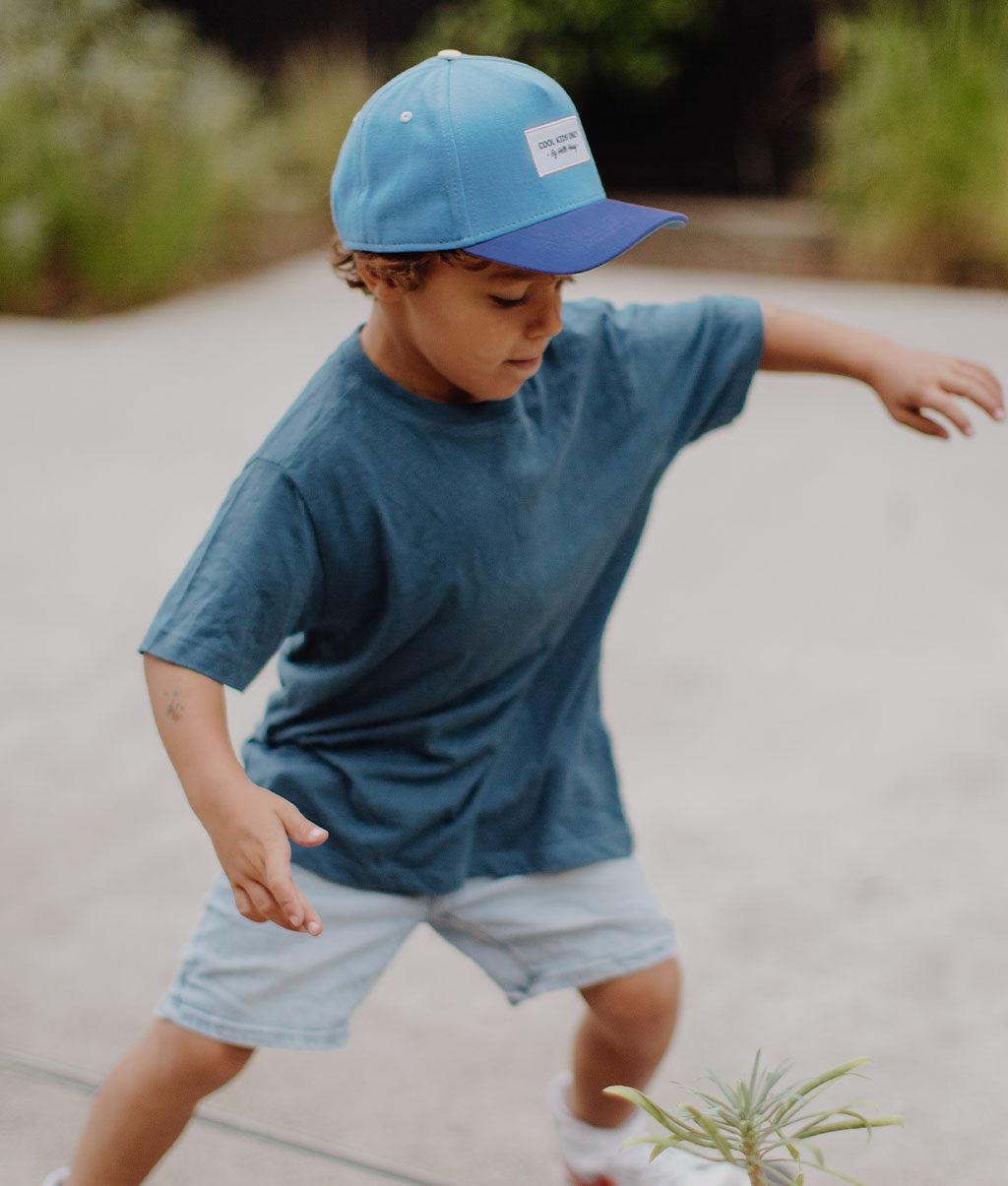 Casquette Enfants Mini Dive, visière courbée, 100% coton biologique, certifiée Oeko-Tex, dès 9 mois, Cool Kids Only !