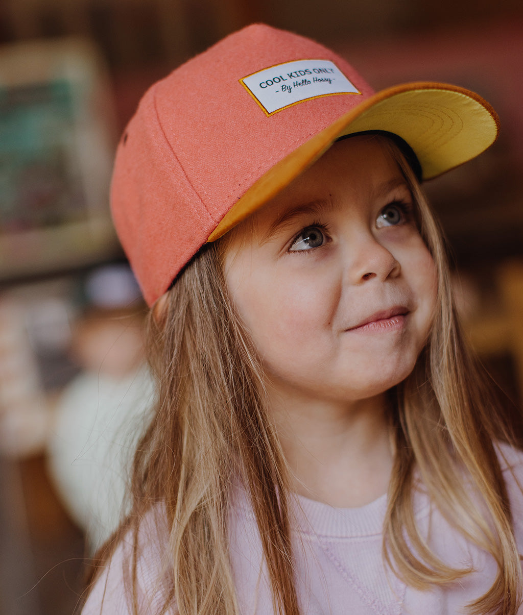 Casquette Enfants Melton Tulip, visière courbée, feutrine & daim, certifiée Oeko-Tex, dès 9 mois, Cool Kids Only !