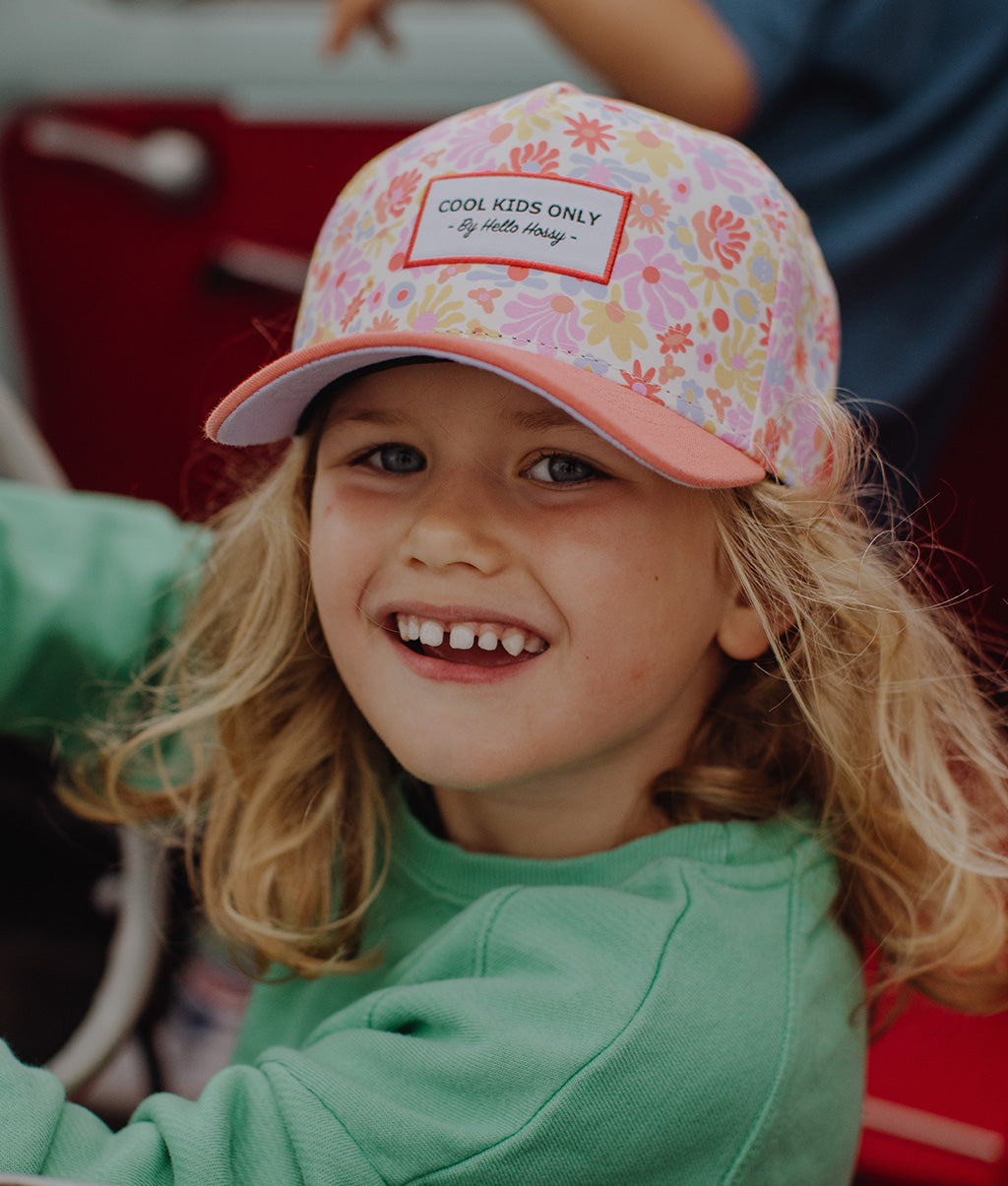 Casquette Enfants Retro Flowers, visière courbée, éco-responsable, certifiée Oeko-Tex, dès 9 mois, Cool Kids Only !