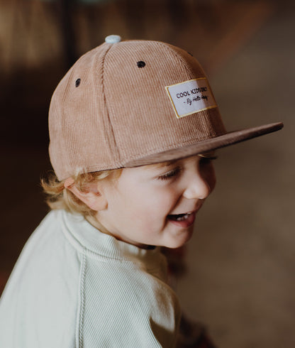 Casquette Enfants Sweet Burlywood, visière plate, velours, certifiée Oeko-Tex, dès 9 mois, Cool Kids Only !