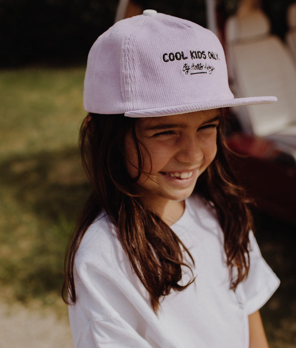 Casquette Enfants Mini Plum, visière plate, velours, certifiée Oeko-Tex, dès 9 mois, Cool Kids Only !