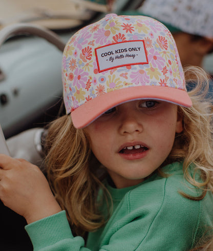 Casquette Enfants Retro Flowers, visière courbée, éco-responsable, certifiée Oeko-Tex, dès 9 mois, Cool Kids Only !