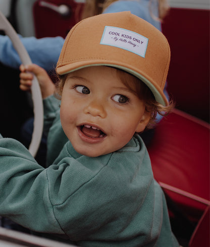 Casquette Enfants Mini Peanut, visière courbée, 100% coton biologique, certifiée Oeko-Tex, dès 9 mois, Cool Kids Only !