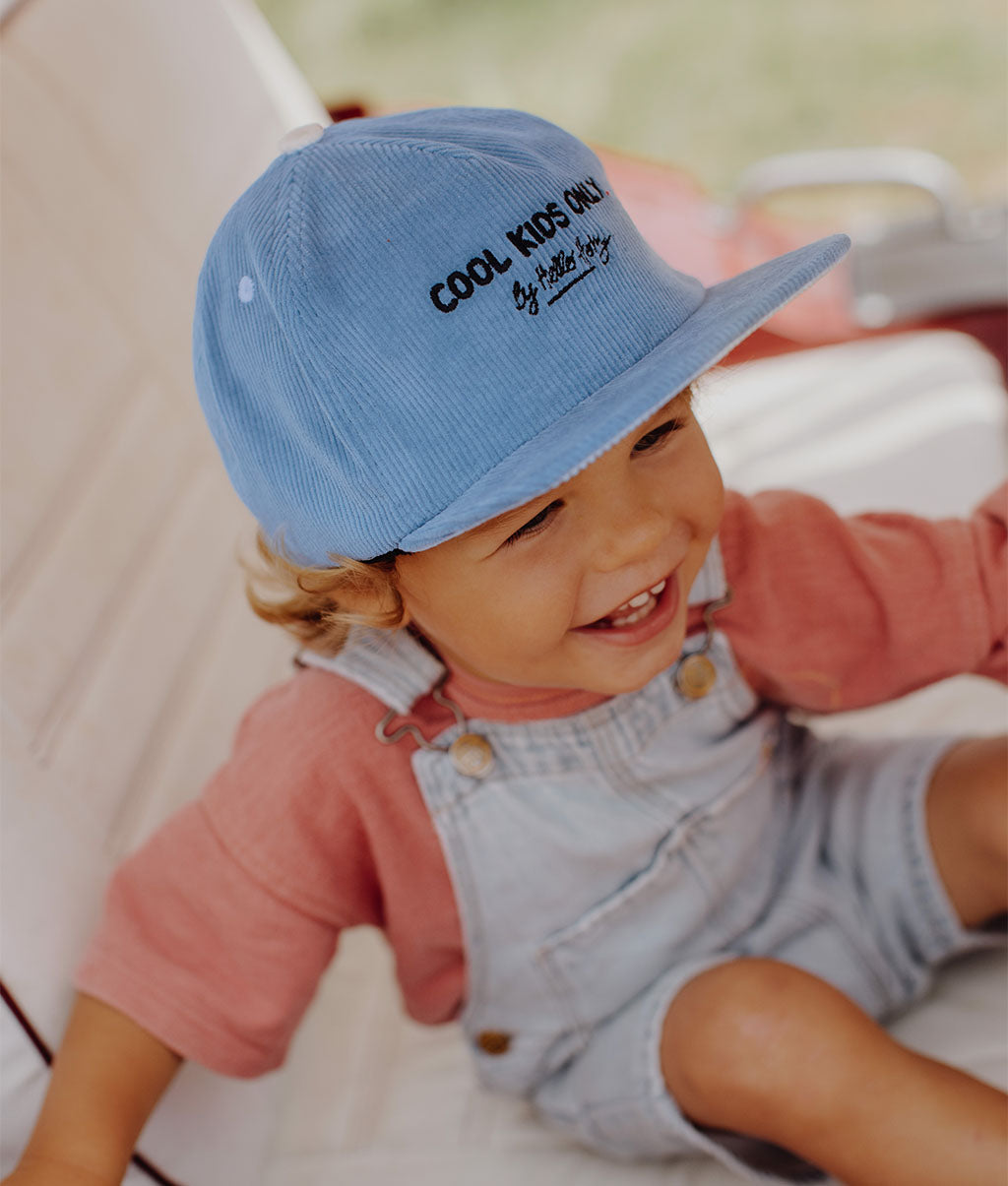 Casquette Parents-Enfants Mini Açaï, visière plate, velours, certifiée Oeko-Tex, dès 9 mois, Cool Kids Only !