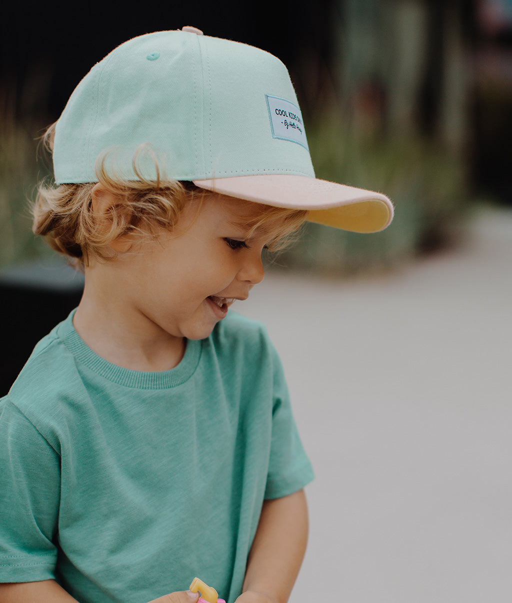 Casquette Enfants Mini Aloe, visière courbée, 100% coton biologique, certifiée Oeko-Tex, dès 9 mois, Cool Kids Only !