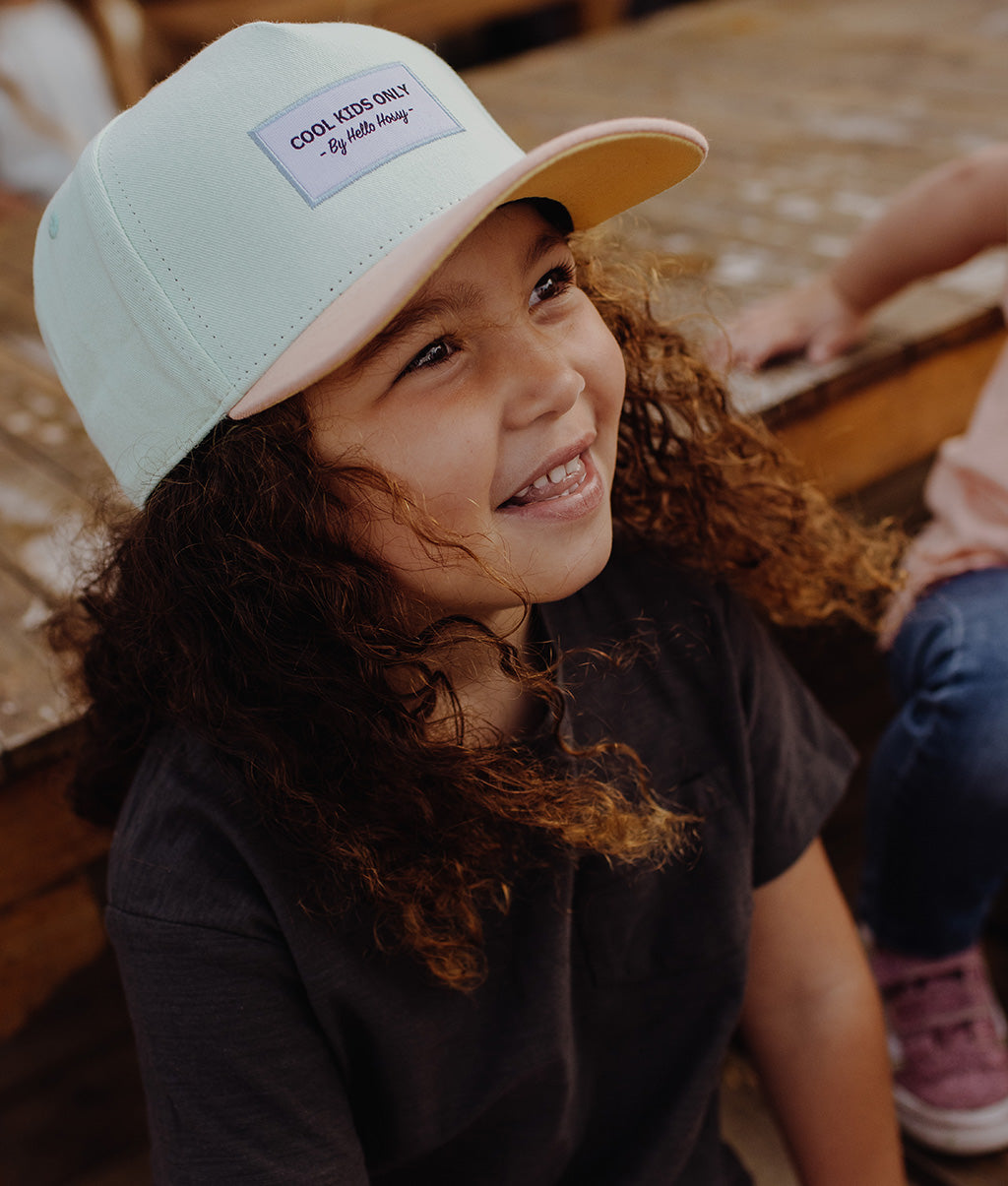 Casquette Enfants Mini Aloe, visière courbée, 100% coton biologique, certifiée Oeko-Tex, dès 9 mois, Cool Kids Only !