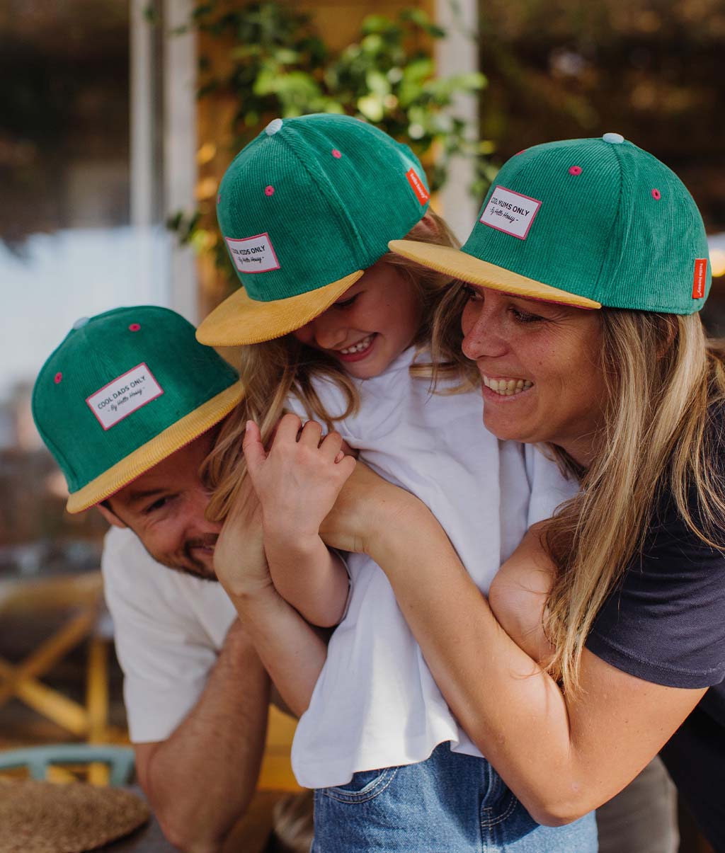 Casquette Parents-Enfants Sweet Rainbow, visière plate, velours, matchy-matchy, dès 9 mois, Cool Kids Only !