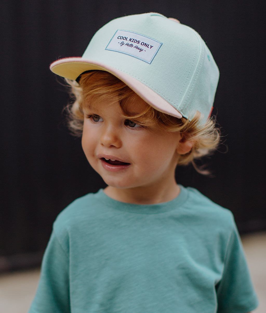 Casquette Enfants Mini Aloe, visière courbée, 100% coton biologique, certifiée Oeko-Tex, dès 9 mois, Cool Kids Only !