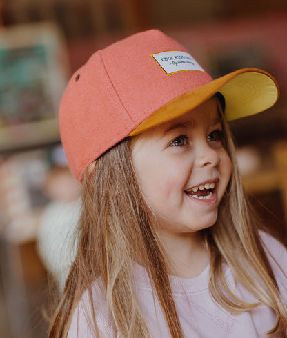 Casquette Enfants Melton Tulip, visière courbée, feutrine & daim, certifiée Oeko-Tex, dès 9 mois, Cool Kids Only !