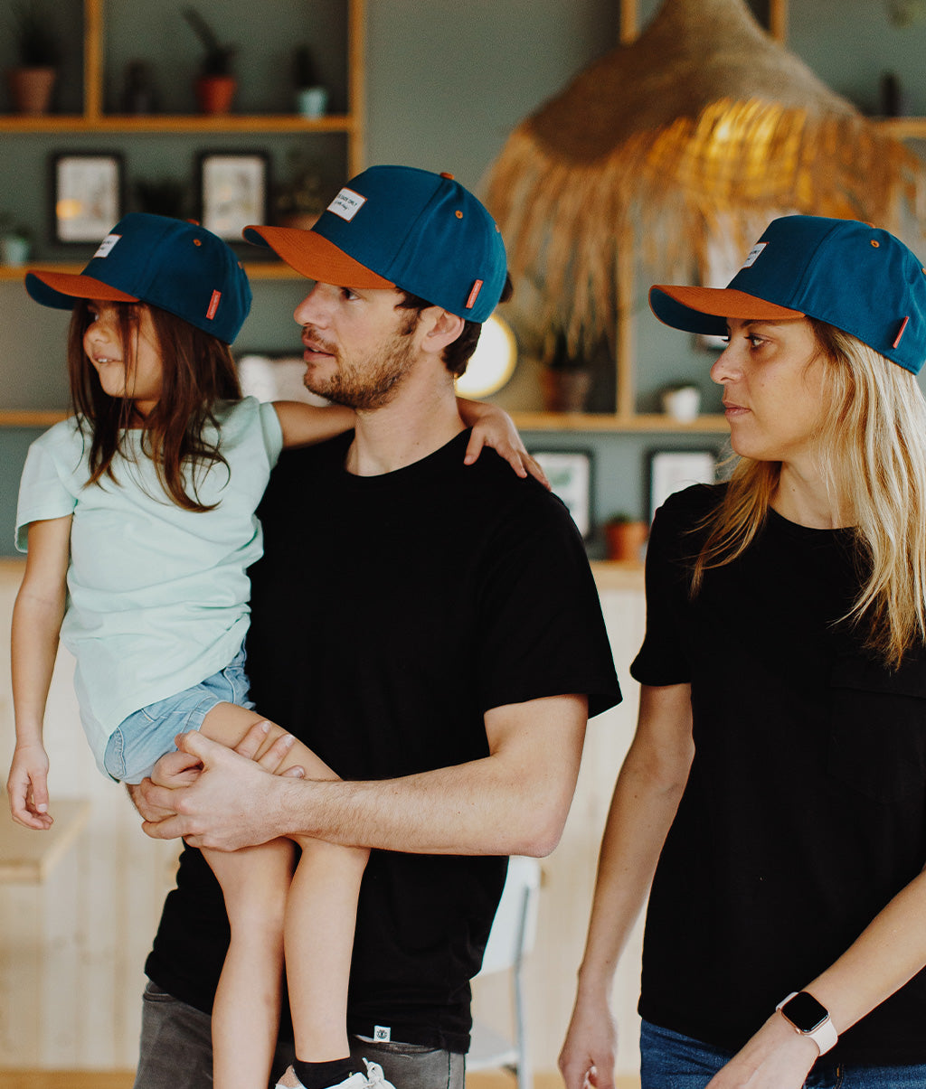 Casquette Parents-Enfants Mini Duck Blue, visière courbée, matchy-matchy, 100% coton biologique, dès 9 mois, Cool Kids Only !