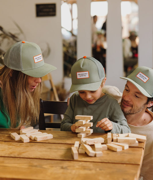 Casquette Parents-Enfants Mini Olive, style Trucker, matchy-matchy, éco-responsable, dès 9 mois, Cool Kids Only !