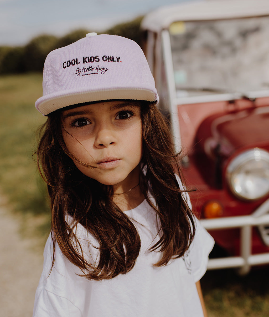 Casquette Enfants Mini Plum, visière plate, velours, certifiée Oeko-Tex, dès 9 mois, Cool Kids Only !