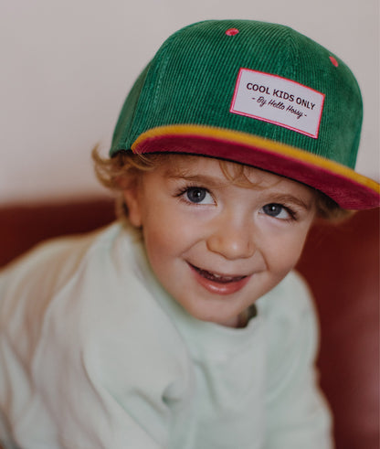 Casquette Enfants Sweet Rainbow, visière plate, velours, certifiée Oeko-Tex, dès 9 mois, Cool Kids Only !