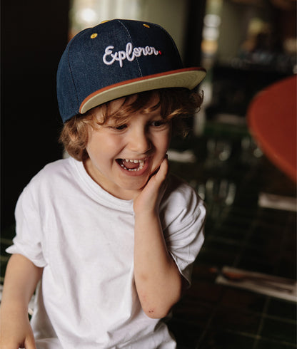 Casquette Enfants Jean Explorer, visière plate, coton biologique, certifiée Oeko-Tex, dès 9 mois, Cool Kids Only !