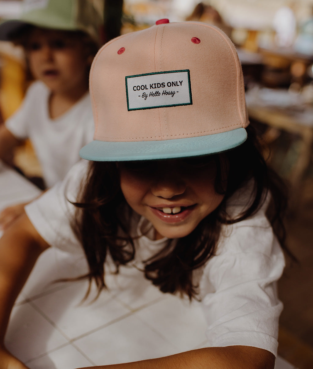 Casquette Enfants Mini Jolly, visière plate, 100% coton biologique, certifiée Oeko-Tex, dès 9 mois, Cool Kids Only !