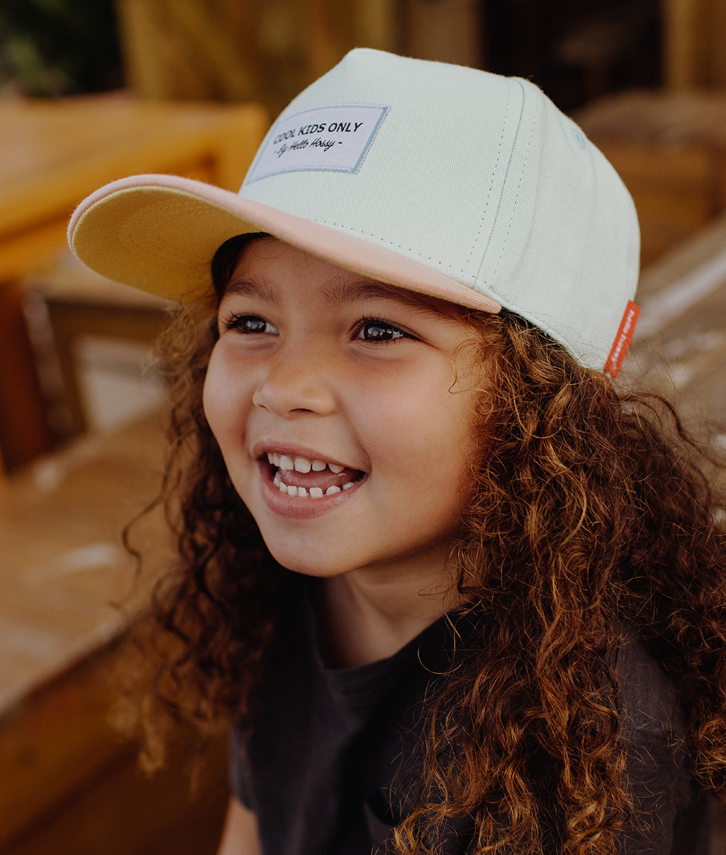 Casquette Enfants Mini Aloe, visière courbée, 100% coton biologique, certifiée Oeko-Tex, dès 9 mois, Cool Kids Only !