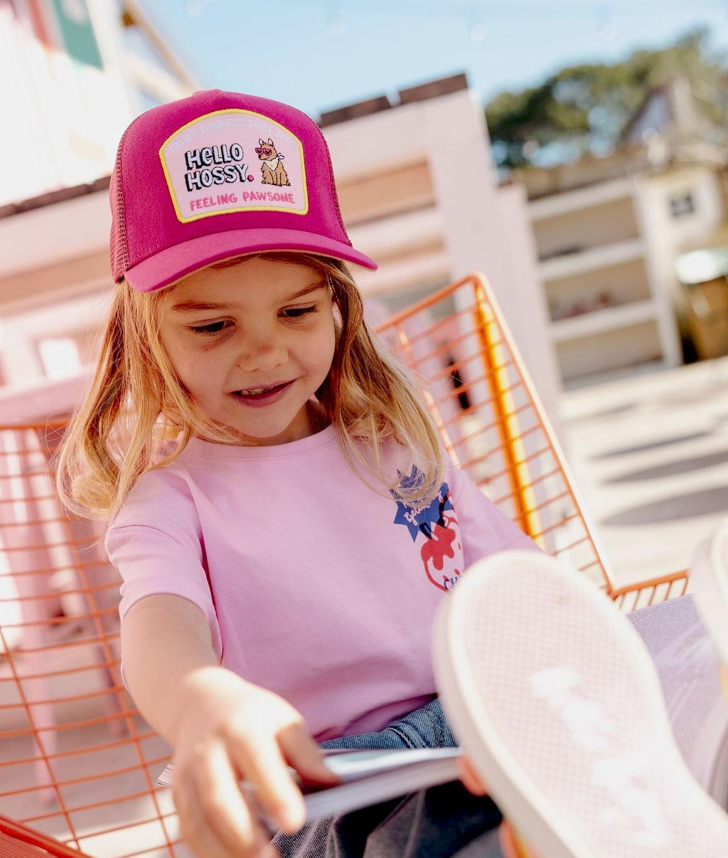 Casquette trucker fuchsia visière courbée patch chien Hello Hossy