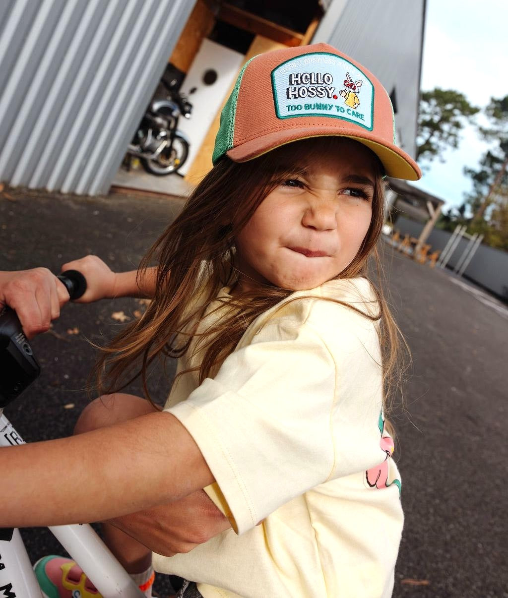Trucker pet kind bruin groen gebogen vizier konijn Patch Hello Hossy