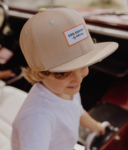 Casquette Parents-Enfants Mini Sandy, visière plate, matchy-matchy, 100% coton biologique, dès 9 mois, Cool Kids Only !