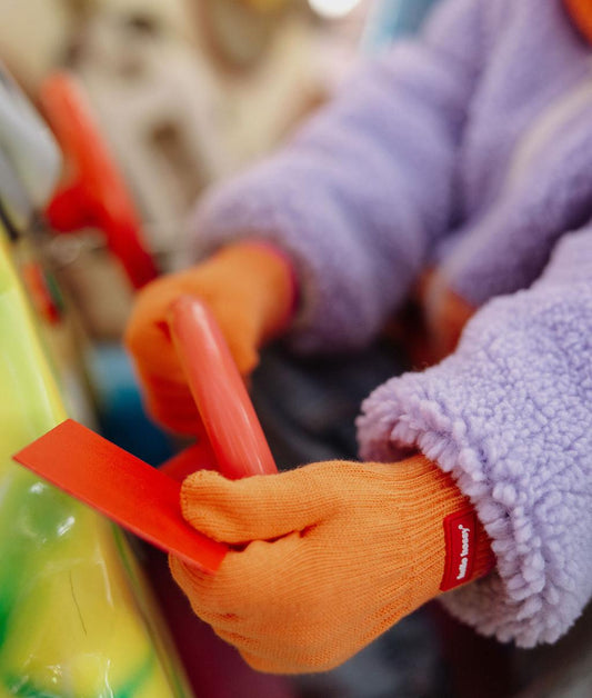 Gants en maille Handy Indie - zoom produit - photo lifestyle – Hello Hossy