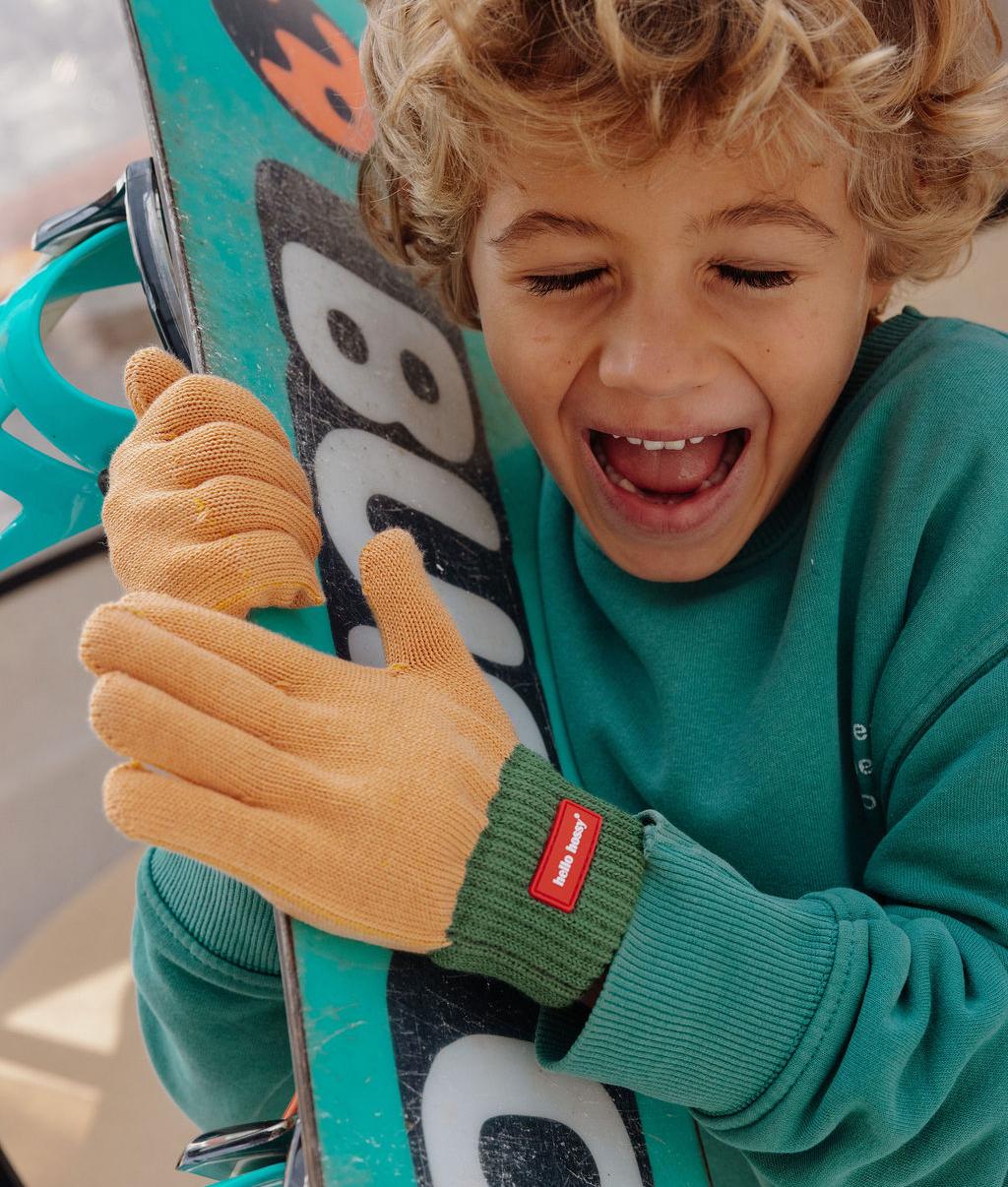 Kinderhandschoenen camel groen fijngebreid geribbelde manchetten Hello Hossy
