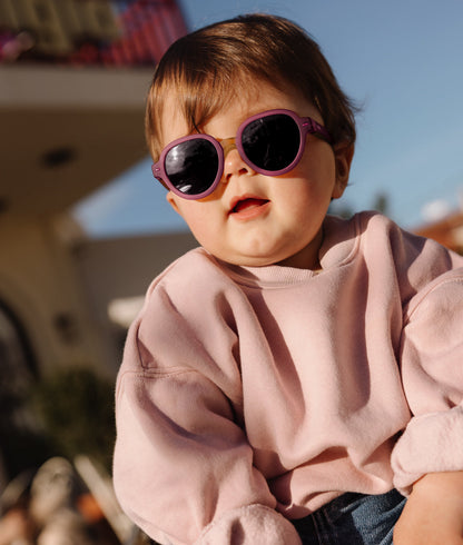 Kinderzonnebrillen paars afgeronde vorm babymaat Hello Hossy