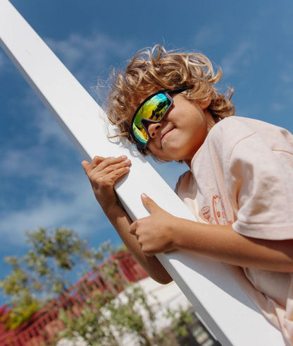 Zonnebrillen voor kinderen sportieve vorm spiegelglazen meerkleurig zwart montuur Hello Hossy