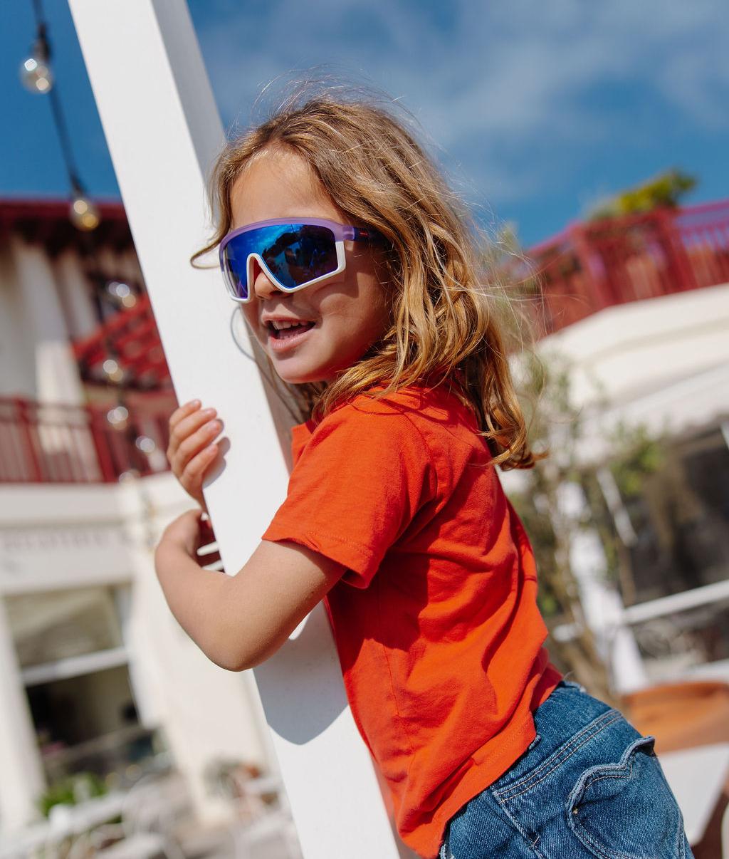 Lunettes de soleil enfant violet blanc forme sport miroir Hello Hossy