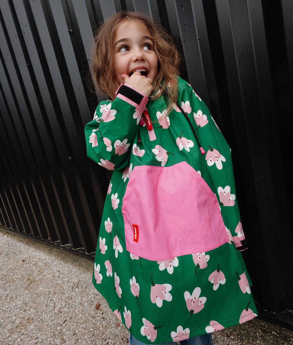 Regenponcho kind groen bloemen prints roze zak Hello Hossy