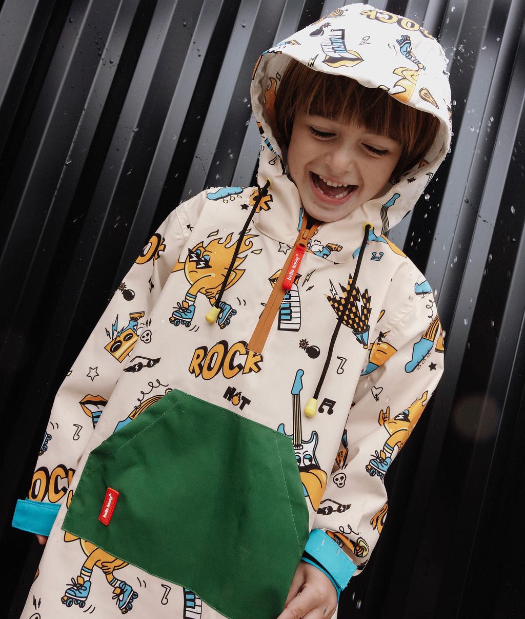 Kinderegenponcho Crème muziek prints groene zak capuchon Hello Hossy
