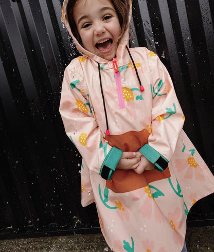 Regenponcho kind roze bloemen motief Camel groen Hello Hossy