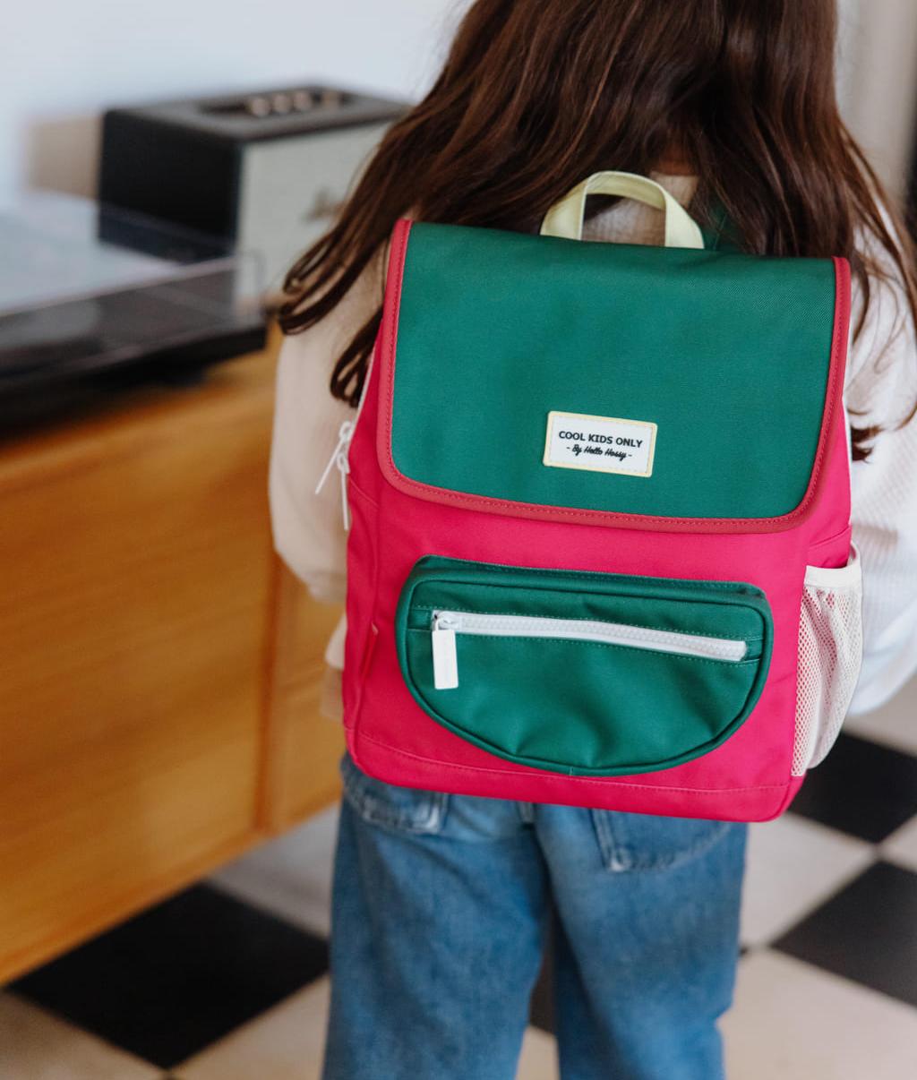 Kinderrugzak framboise met groene flap en ritstas Hello Hossy