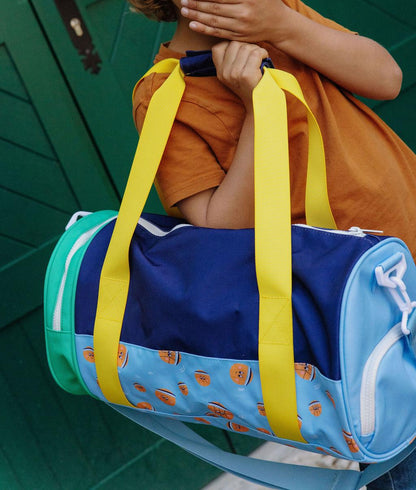 Sporttas kind blauw groen oranje sport motief gele handvatten Hello Hossy