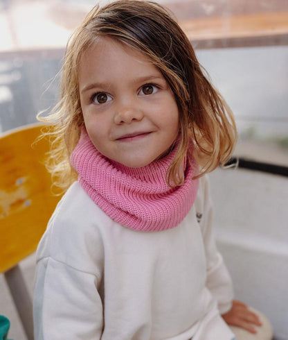 Snood kind roze ribgebreide stof fleece voering Hello Hossy