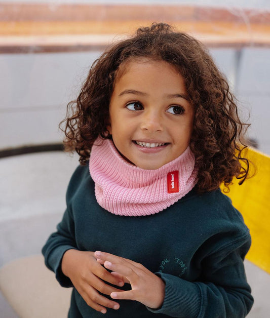 Snood kind roze gebreid rood label Hello Hossy