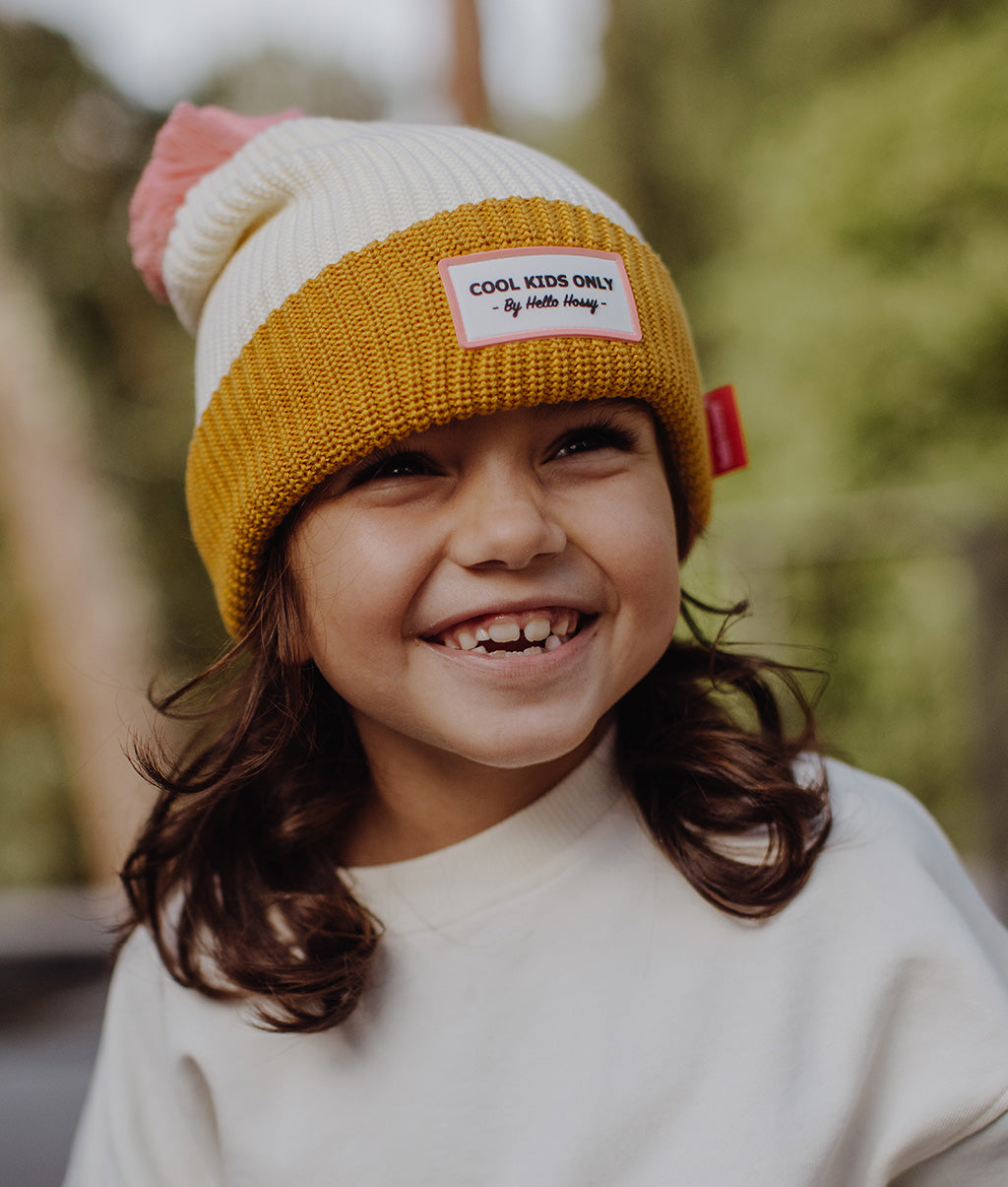 Bonnet Enfants Color Block Camel, avec pompon, doublure polaire, coton biologique, dès 9 mois, Cool Kids Only !