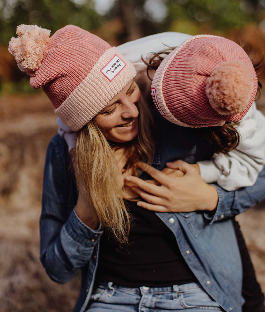 Bonnet Enfants Color Block Blush, avec pompon, doublure polaire, coton biologique, dès 9 mois, Cool Kids Only !