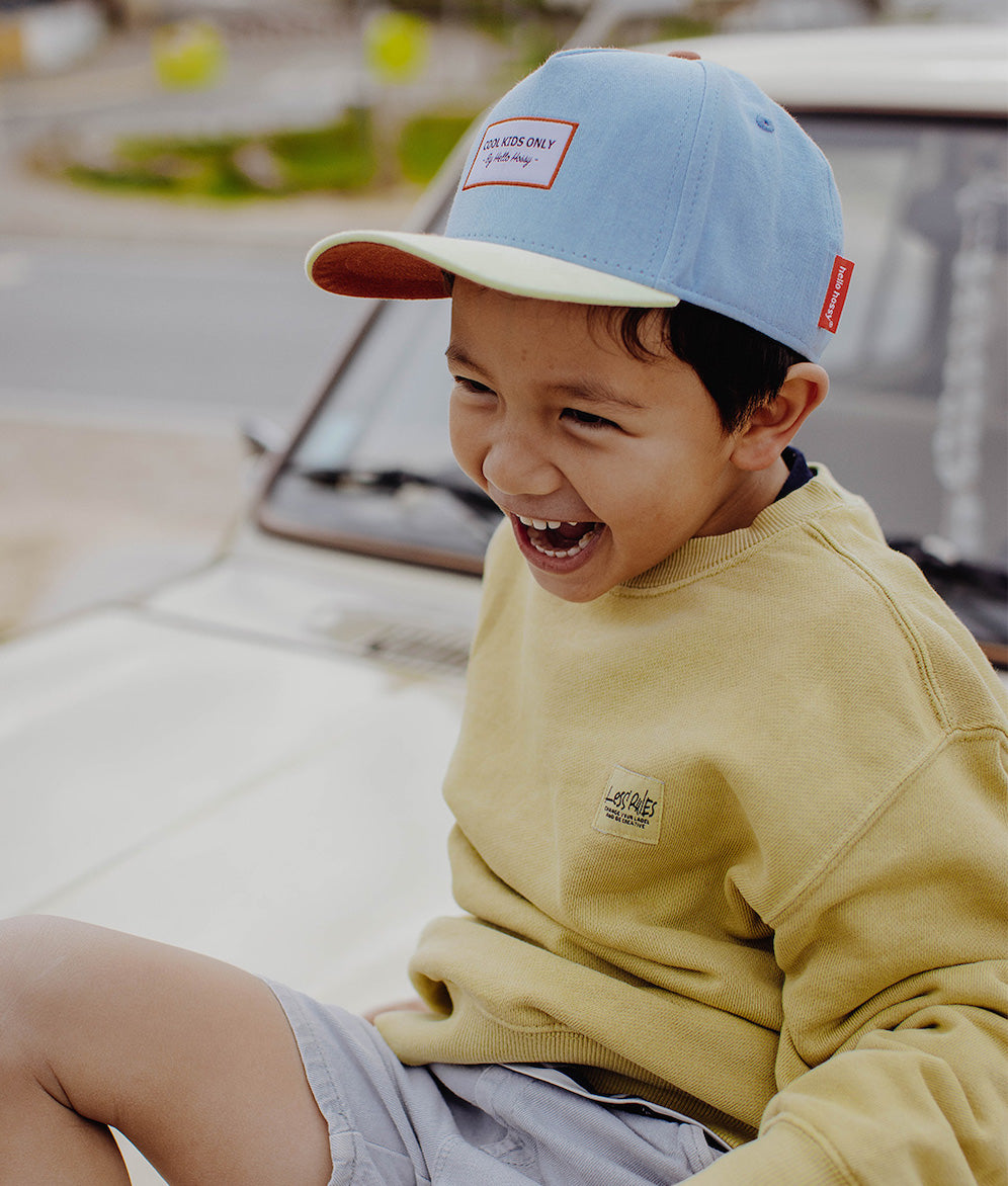 Casquette Enfants Mini Water, visière courbée, 100% coton biologique, certifiée Oeko-Tex, dès 9 mois, Cool Kids Only !