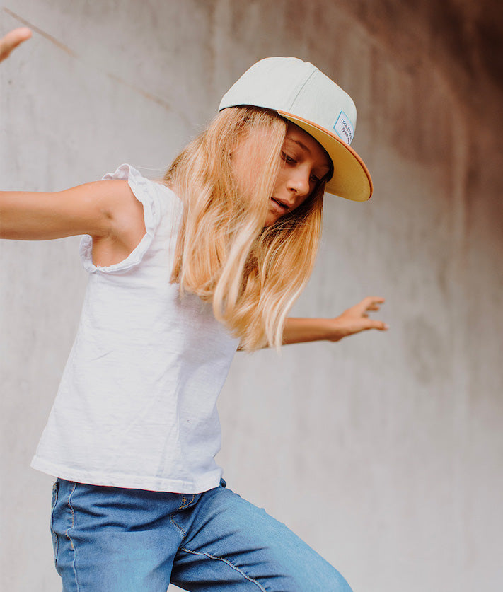 Casquette Enfants Mini Pistache, visière plate, 100% coton biologique, certifiée Oeko-Tex, dès 9 mois, Cool Kids Only !