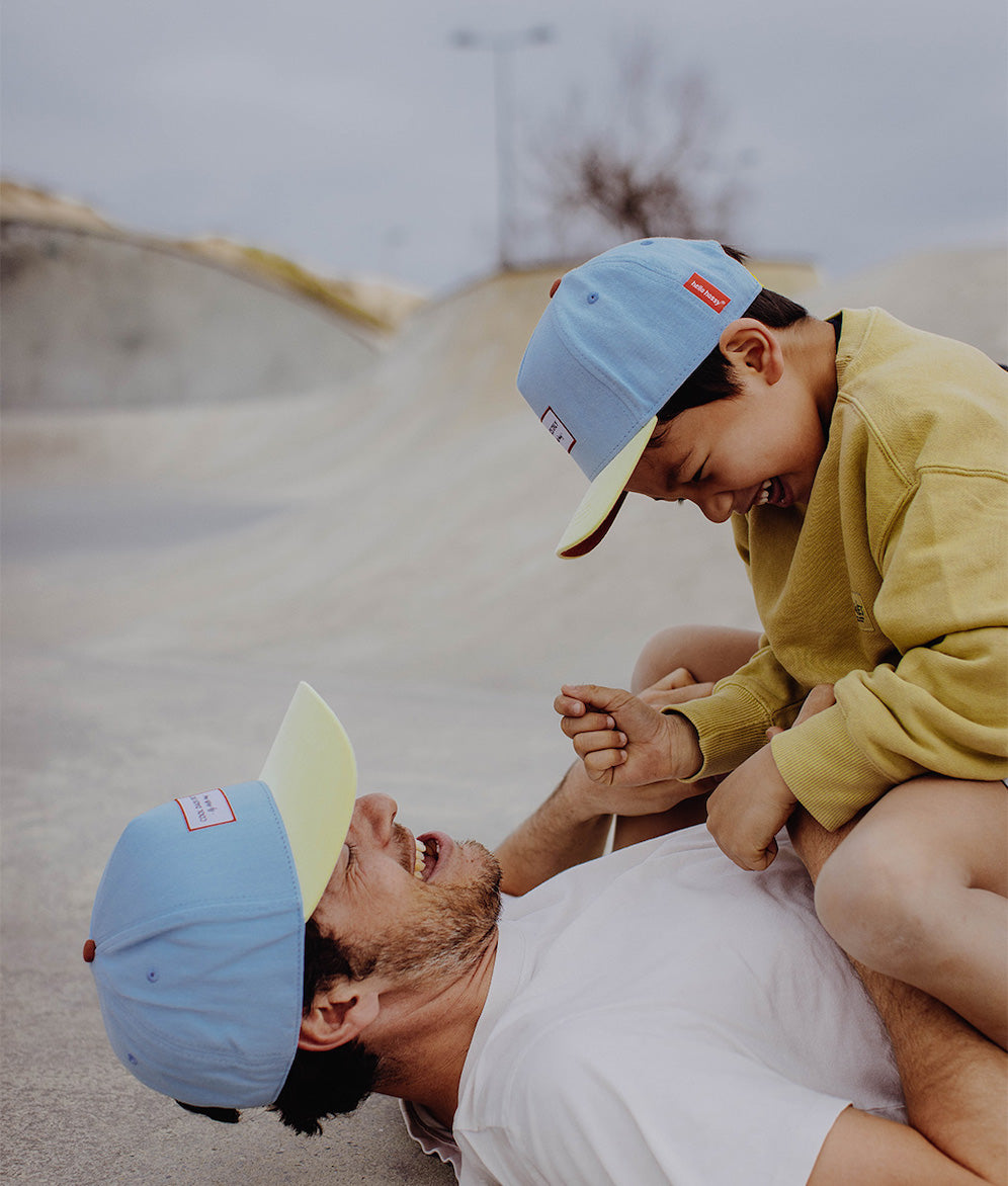 Casquette Parents-Enfants Mini Water, visière courbée, matchy-matchy, 100% coton biologique, dès 9 mois, Cool Kids Only !