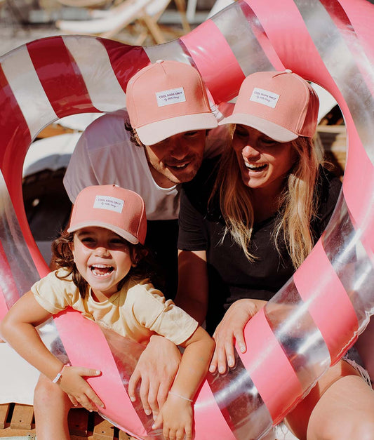 Casquette Parents-Enfants Mini Framboise, visière courbée, matchy-matchy, 100% coton biologique, dès 9 mois, Cool Kids Only !