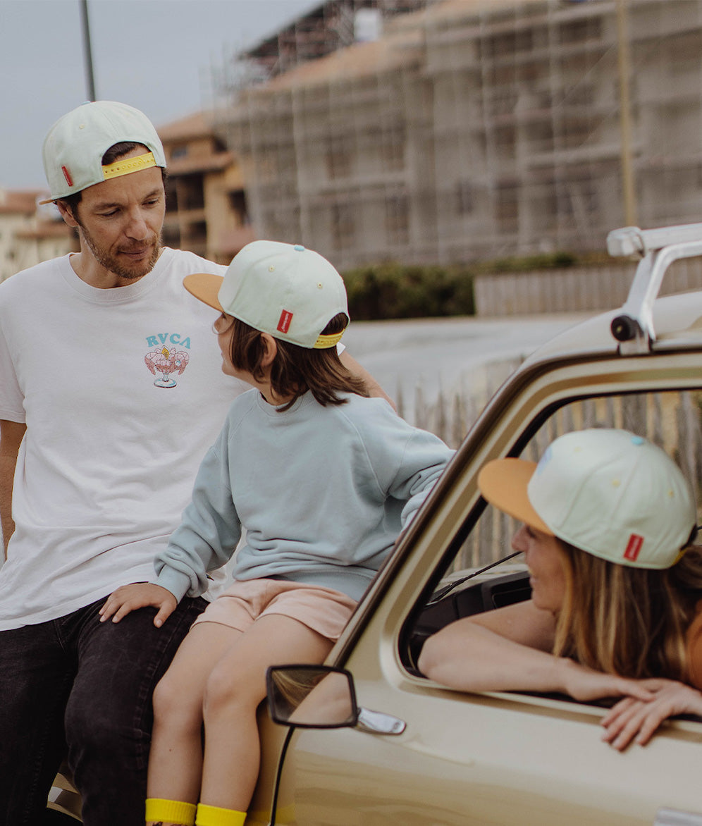 Casquette Parents-Enfants Mini Pistache, visière plate, matchy-matchy, 100% coton biologique, dès 9 mois, Cool Kids Only !